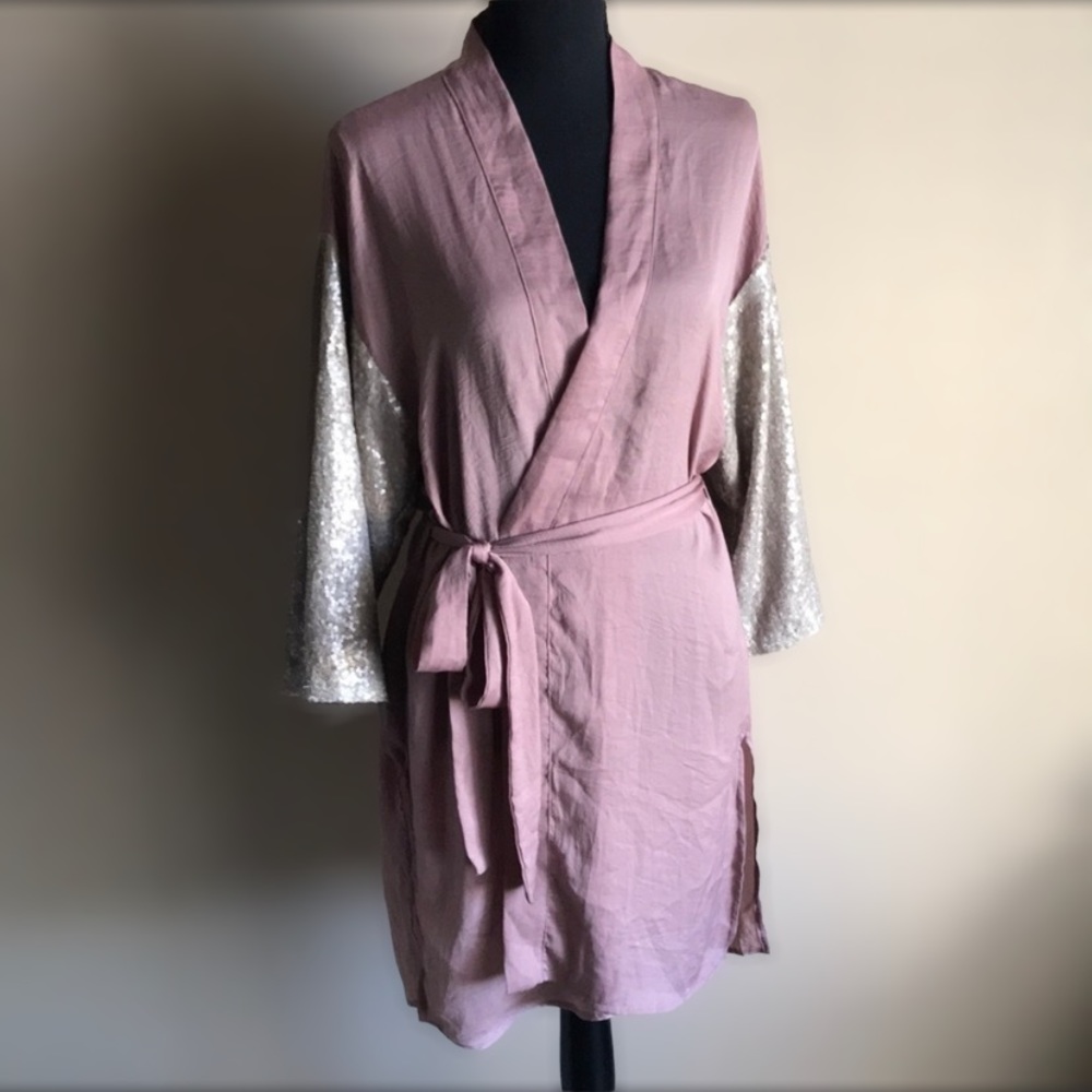 Champagne & Mauve Sequin Robe NWT
